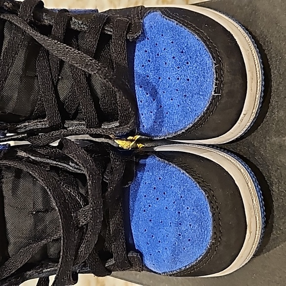 Jordan 1 retro high OG - Picture 3 of 9